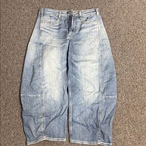 Pilcro Women's Blue Barrel Jeans